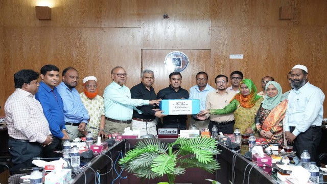 রাবিতে রানীক্ষেত রোগের ভ্যাকসিন ‘মাস্টার সীড’ হস্তান্তর